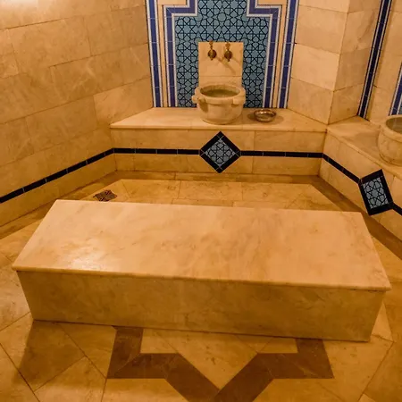 Selcuk Rezidans & 콘야