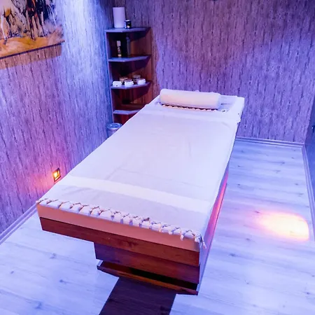 Selcuk Rezidans & 콘야