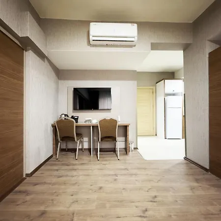 아파트 Selcuk Rezidans &