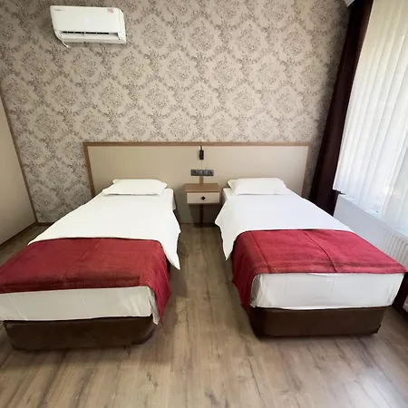 Selcuk Rezidans & 콘야